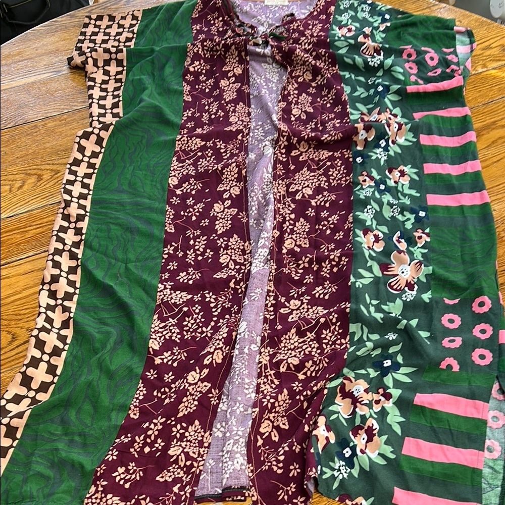 Seven Islands kimono style swim cover it cover up. Small Medium. Wine and green